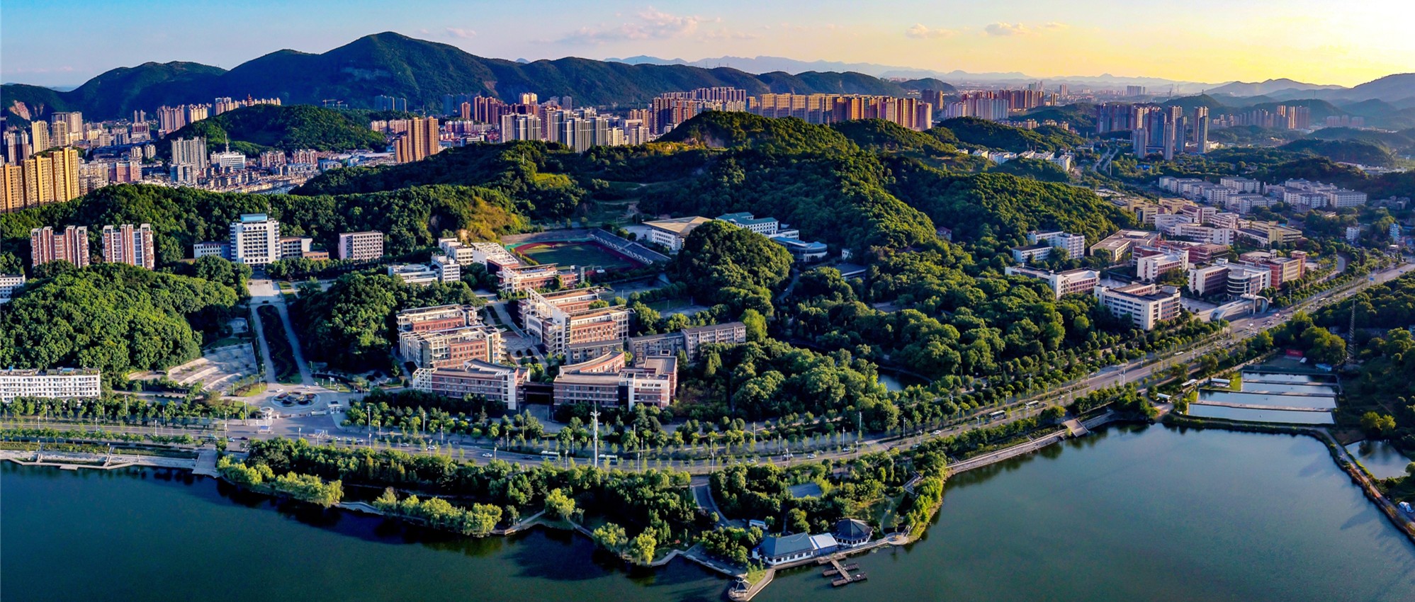 湖北理工学院(图1)